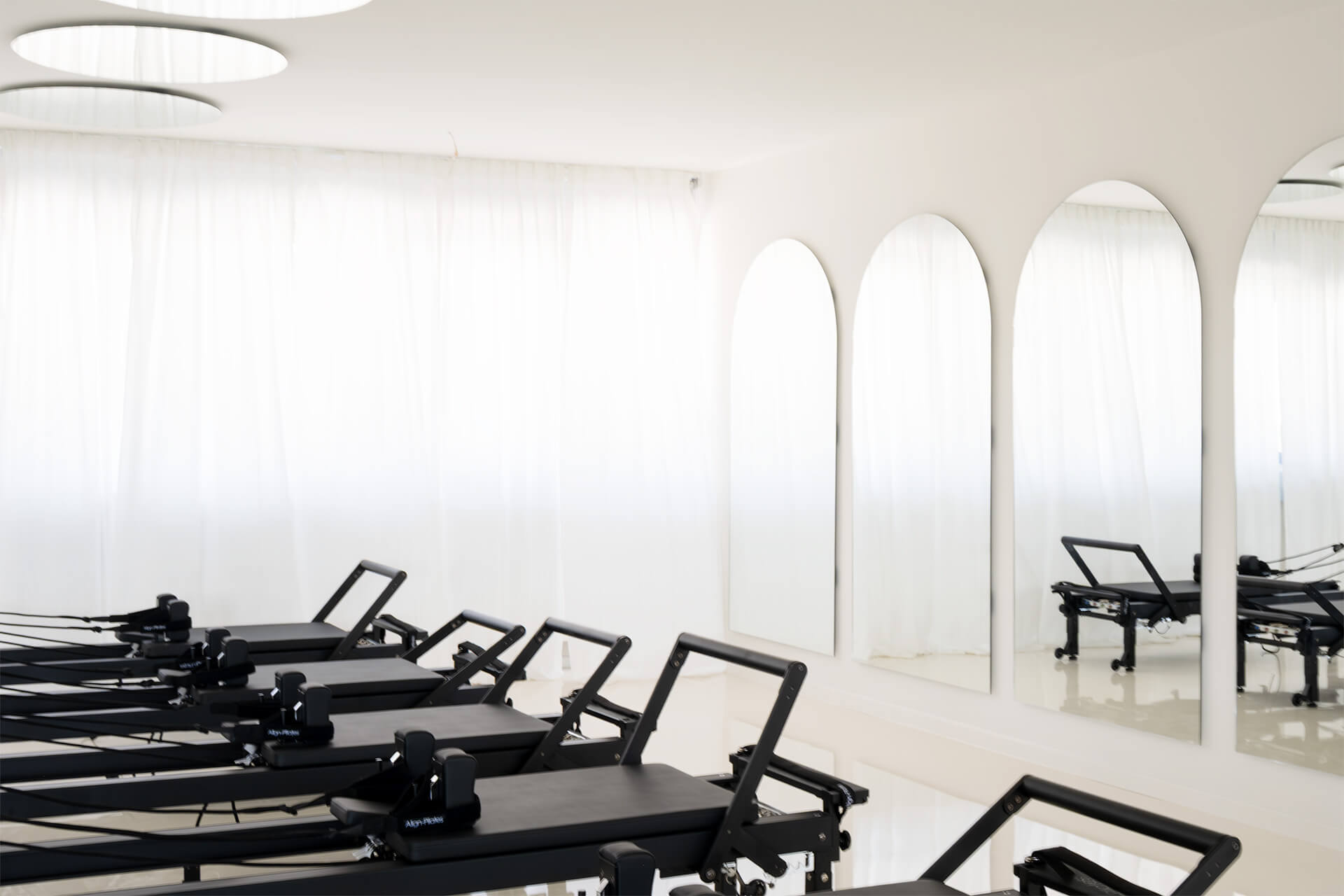 Reformer Maschinen im Nolā Pilates House Leipzig